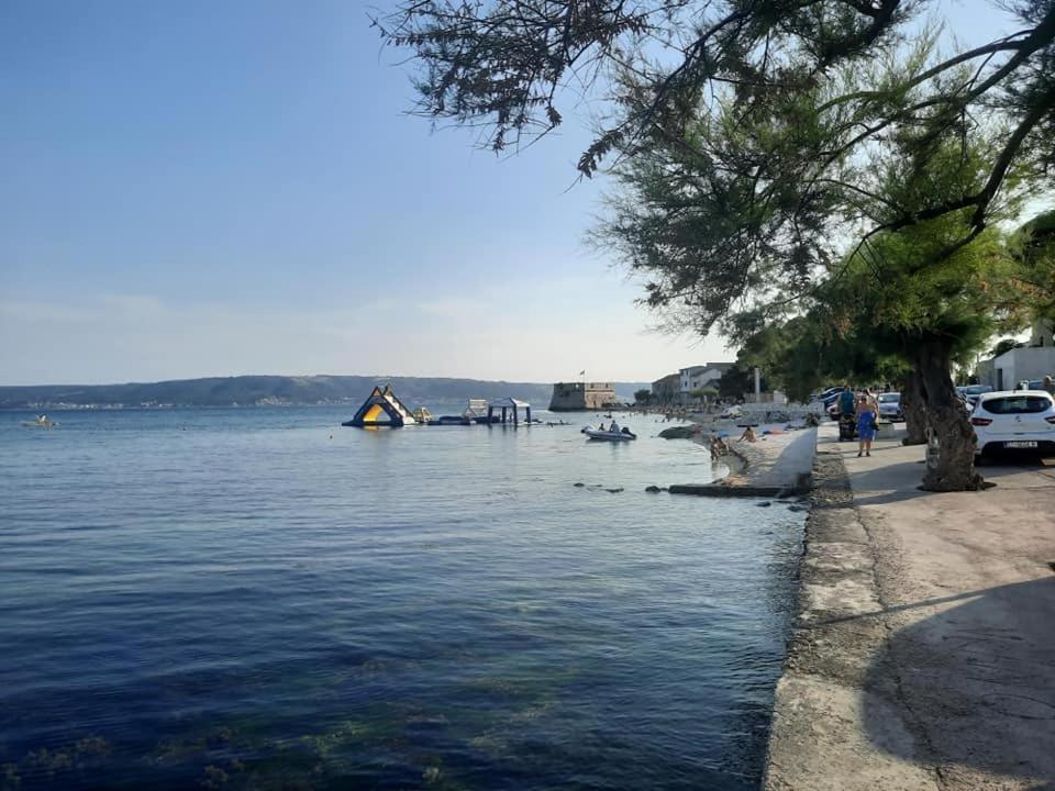 Apartment Drmic Kaštela Екстериор снимка